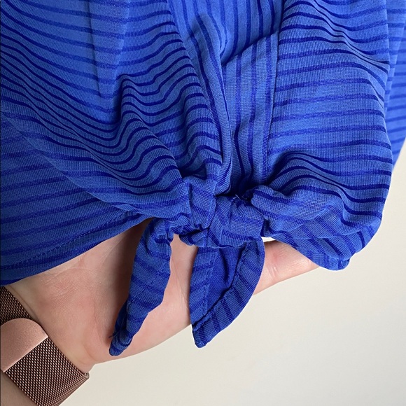 Apt. 9 Blue Striped Front Knot Top - Picture 4 of 6